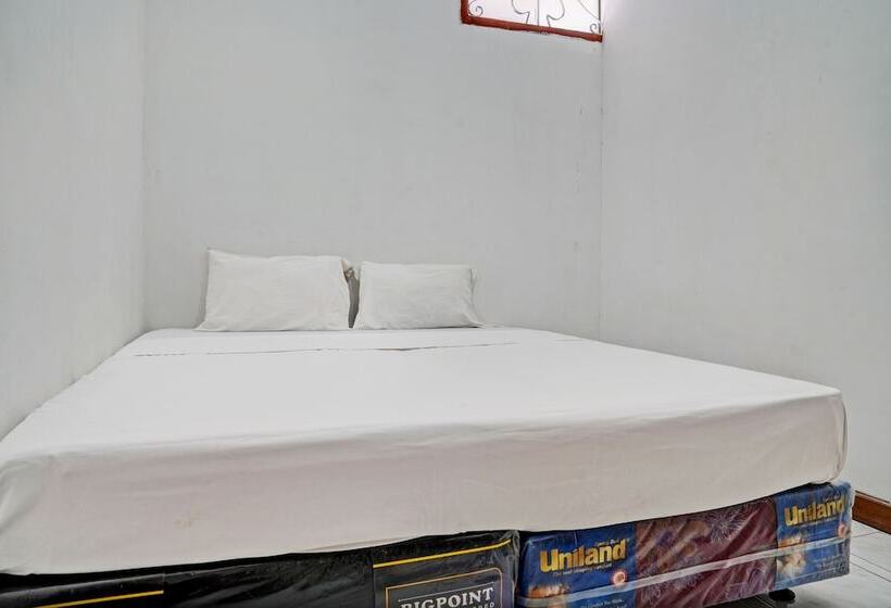 호텔 Spot On 93475 Garuda Homestay Syariah