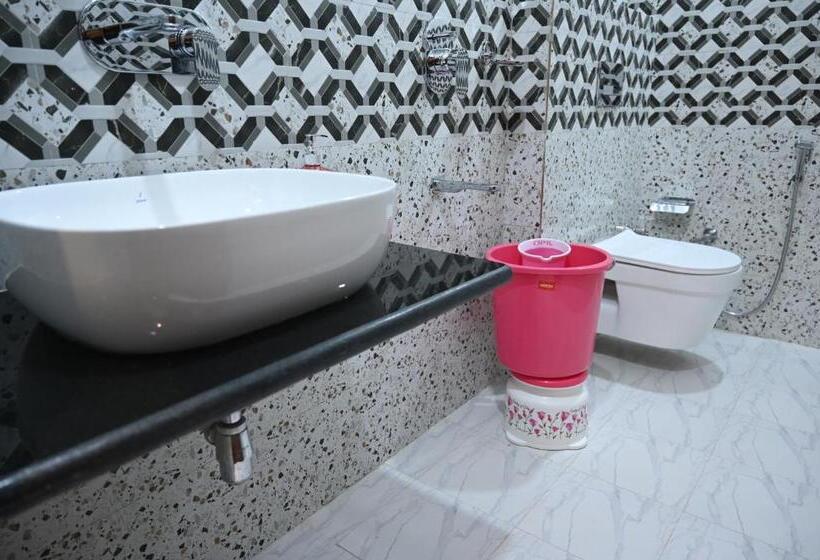 فندق The Kashi Inn