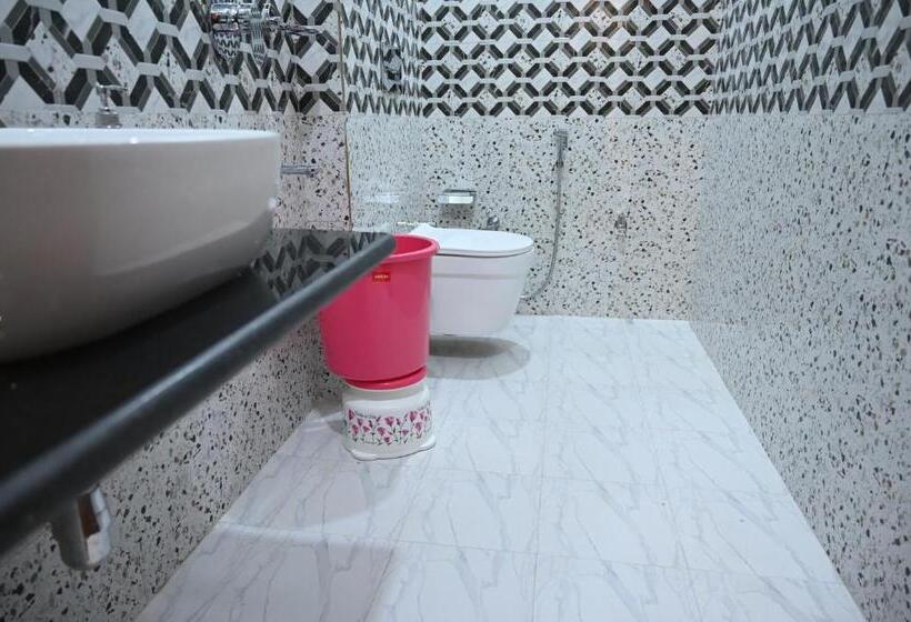 فندق The Kashi Inn