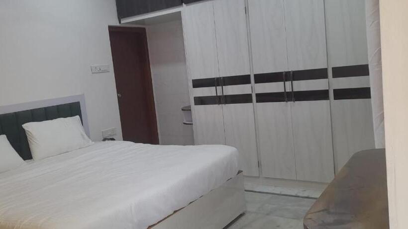 فندق The Kashi Inn