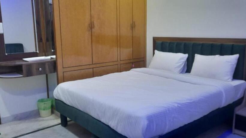 فندق The Kashi Inn