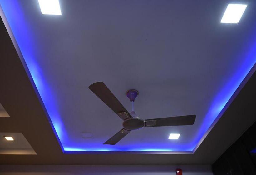 فندق The Kashi Inn