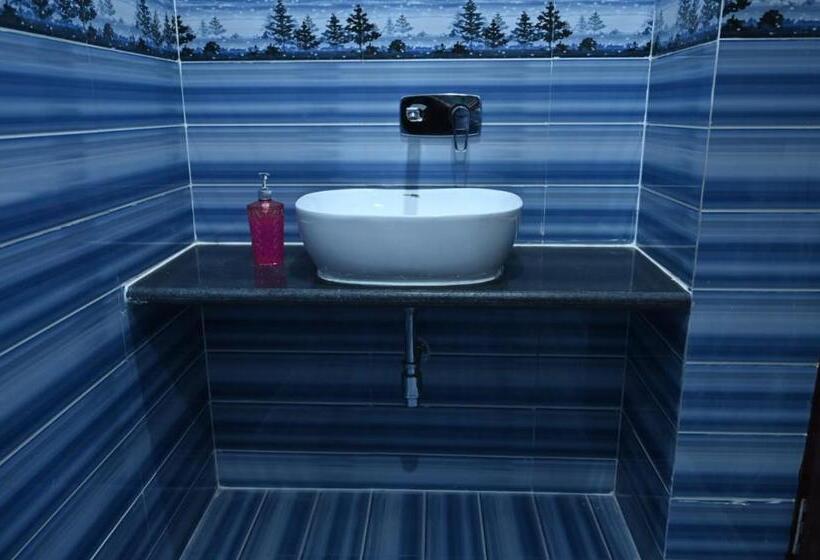 فندق The Kashi Inn