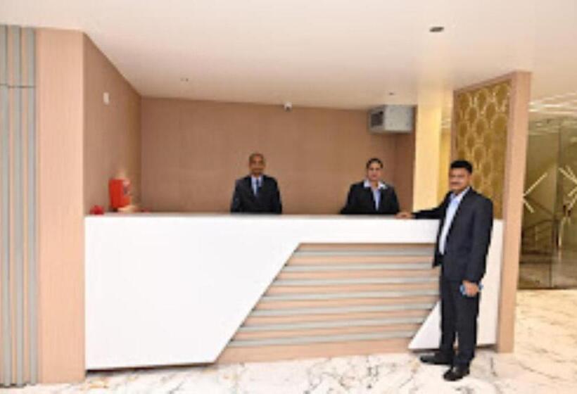 בית מלון כפרי The Orion Junagarh