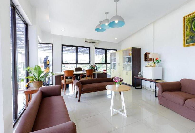فندق Urbanview Srb Near Mall Ciputra Cibubur By Reddoorz