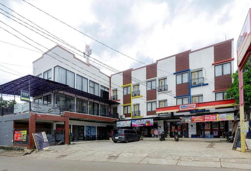 فندق Urbanview Srb Near Mall Ciputra Cibubur By Reddoorz