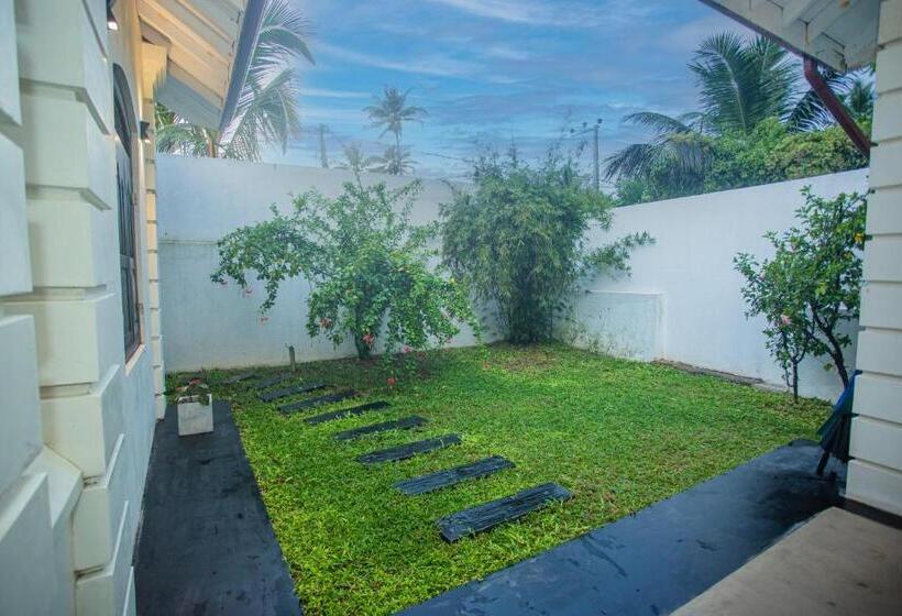 ホテル Villa Risithenmi