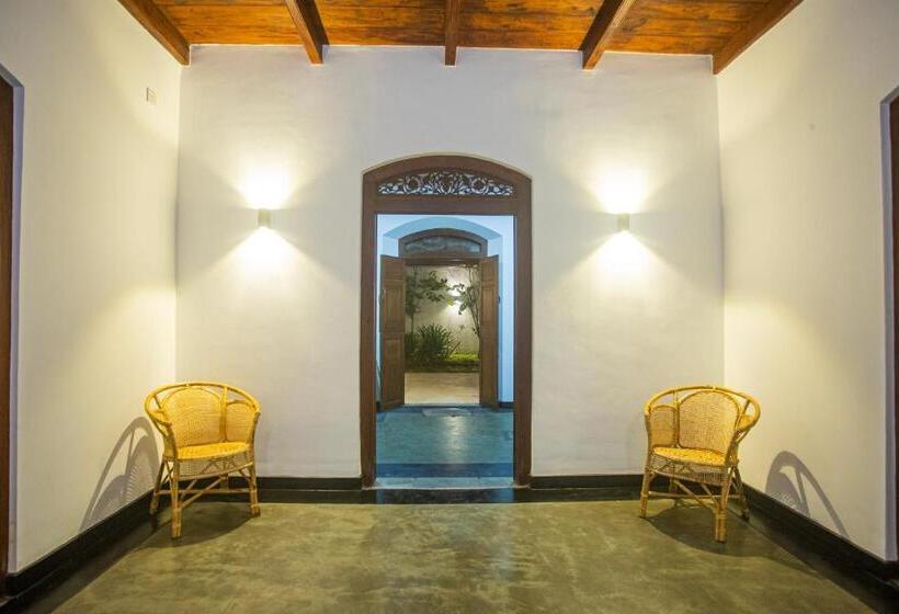 ホテル Villa Risithenmi