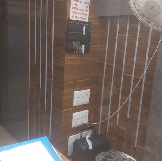 酒店 Vk Inn Prayagraj