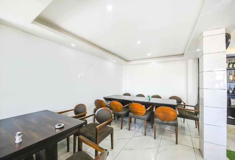 Kufri Hotel Beercastle