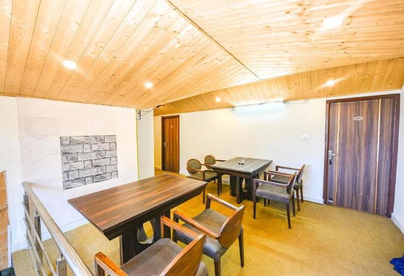 Kufri Hotel Beercastle