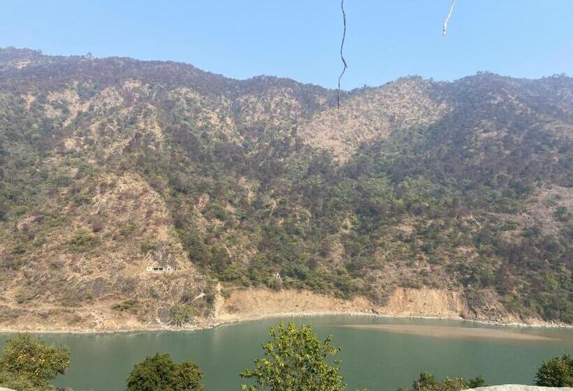 Motel On Mountain & Mom Ki Rasoi