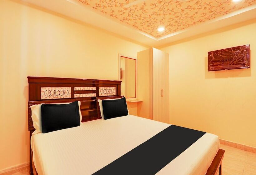 Oyo Flagship Hotel Bommarillu