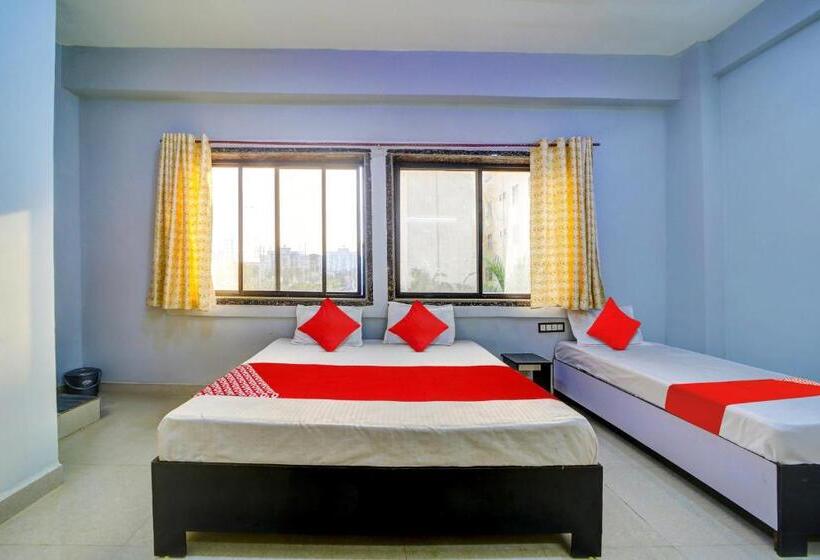 Oyo Hotel New Braj Palace And Restaurant