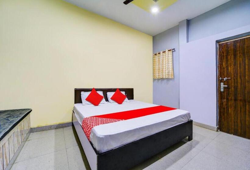 Oyo Hotel New Braj Palace And Restaurant