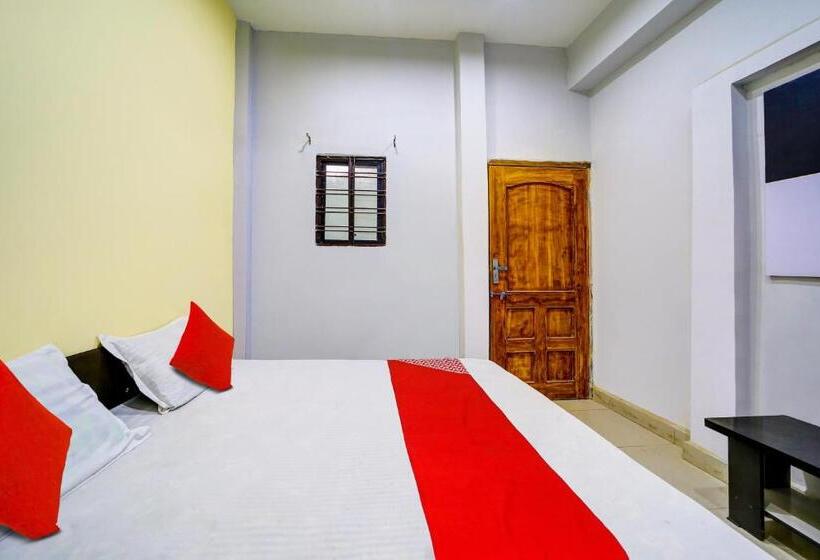 Oyo Hotel New Braj Palace And Restaurant