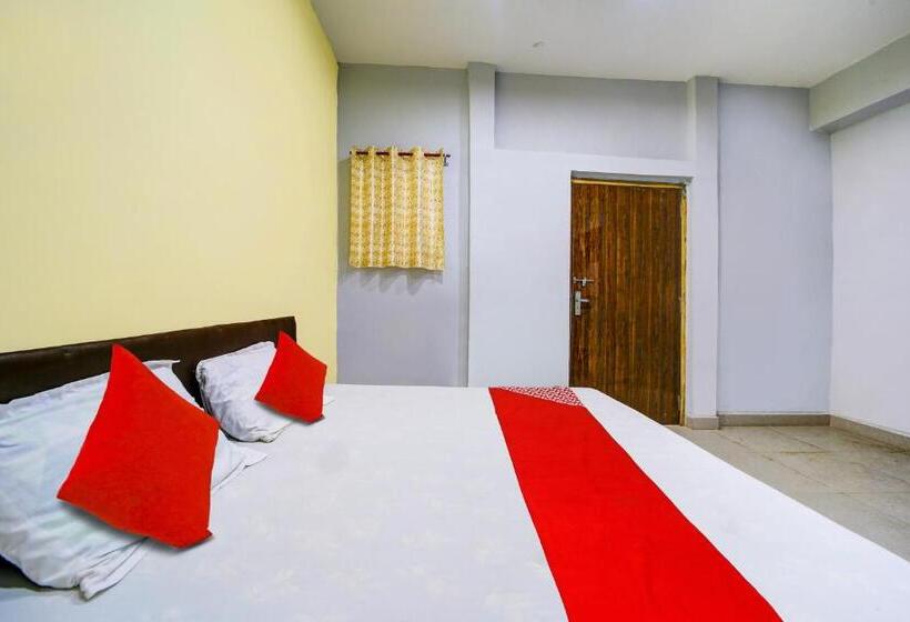 Oyo Hotel New Braj Palace And Restaurant