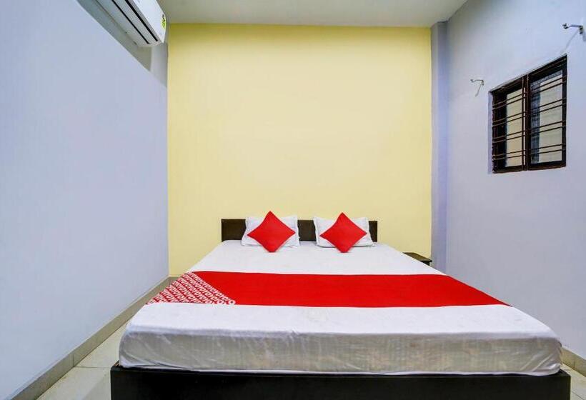 Oyo Hotel New Braj Palace And Restaurant