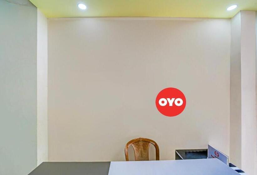 Oyo Hotel New Braj Palace And Restaurant
