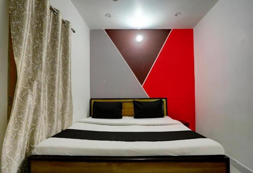 Отель O Sharma Guest House