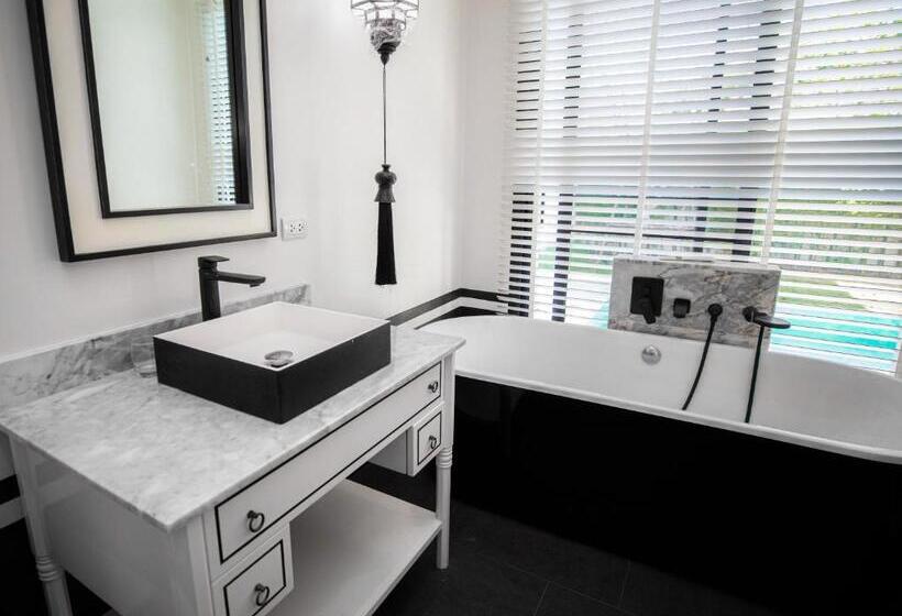 펜션 查龙3卧室花园泳池别墅