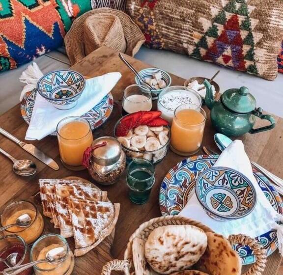 膳宿费 Art Riad Au Bord De La Mer 2