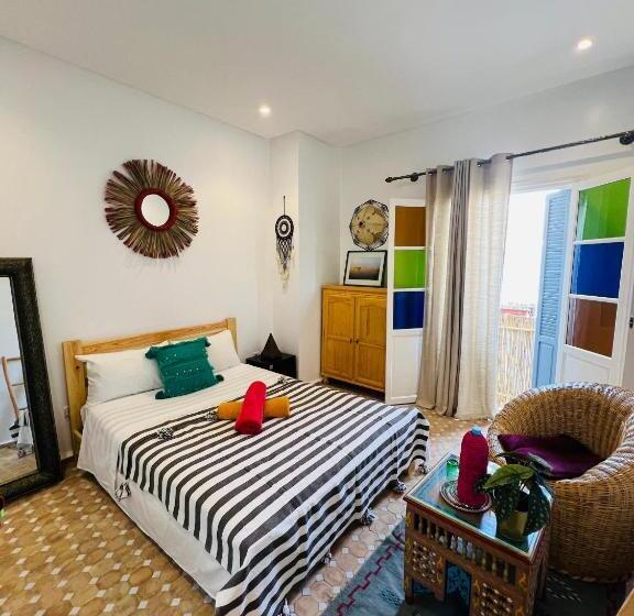 膳宿费 Art Riad Au Bord De La Mer 2