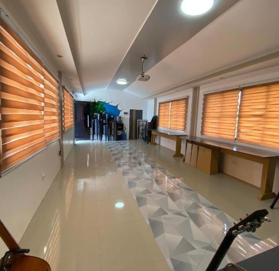 פנסיון Dante S Hideaway Guest House