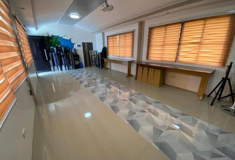 פנסיון Dante S Hideaway Guest House