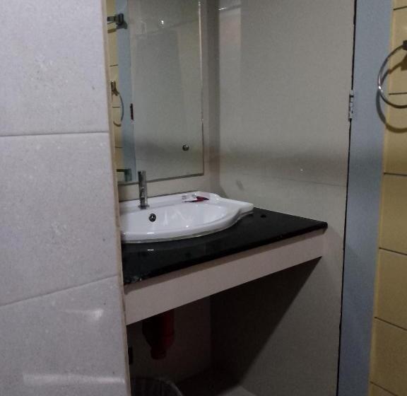 פנסיון Dante S Hideaway Guest House