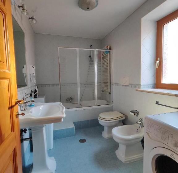 بنسيون Domus Laurenza