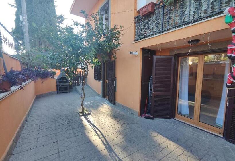 بنسيون Domus Laurenza