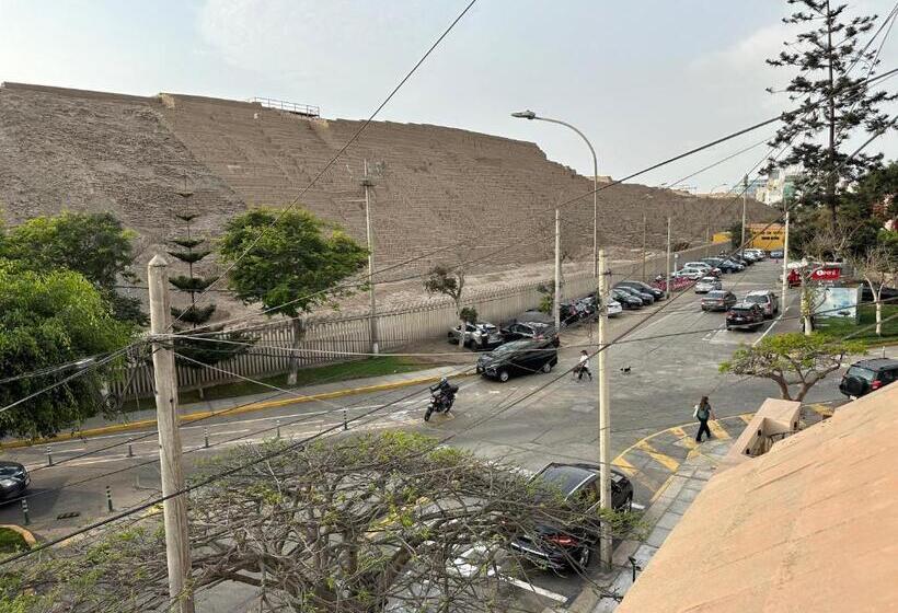پانسیون Habitacion Doble Vista A La Huaca Miraflores
