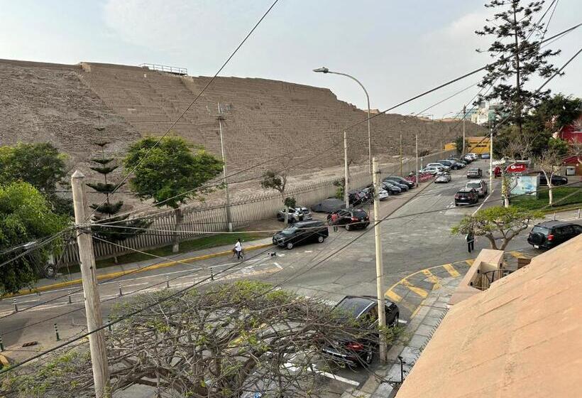 پانسیون Habitacion Doble Vista A La Huaca Miraflores
