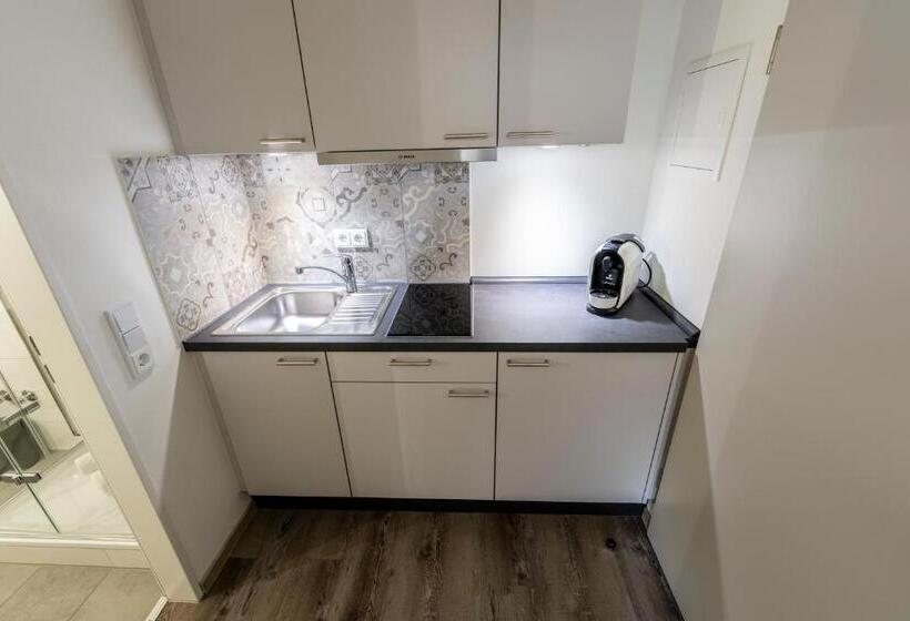 פנסיון Hökis Zimmervermietung 9 Mit Küchenzeile