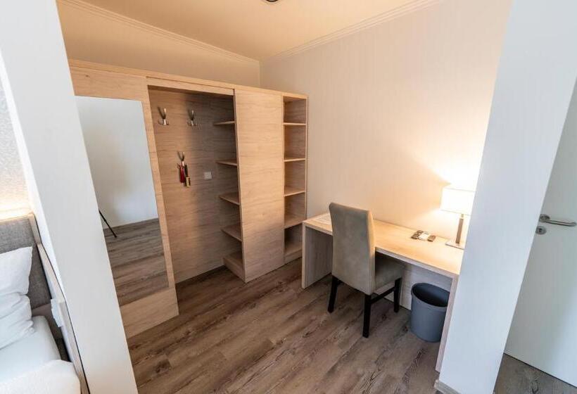 بنسيون Hökis Zimmervermietung 9 Mit Küchenzeile