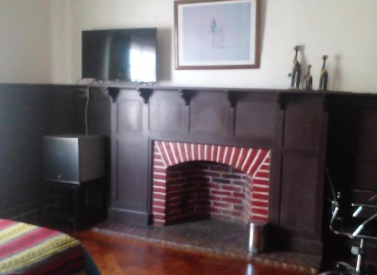 ペンション Hostal María Luisa Bombal