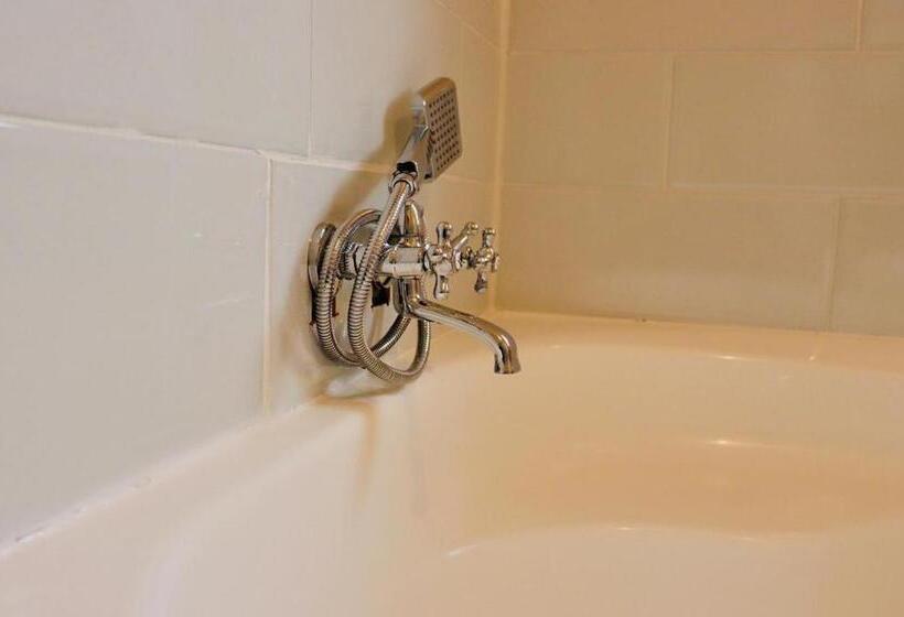 פנסיון Lake Acres Guest House