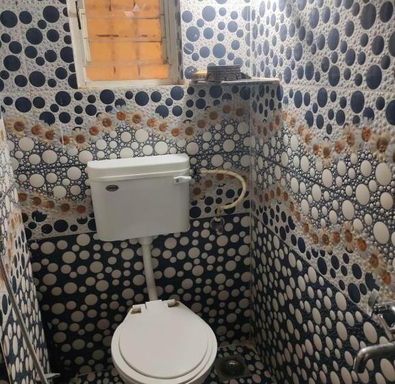 بنسيون Matoshree Nivas