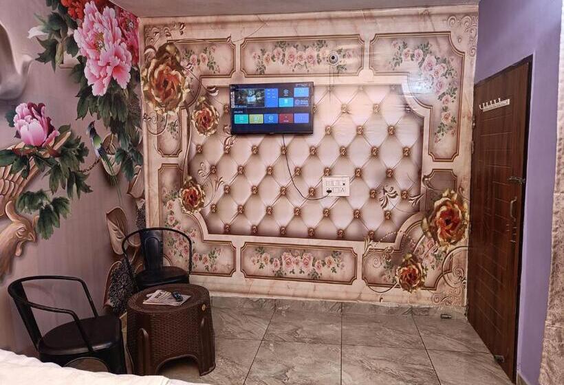 پانسیون Sanyam Homestay