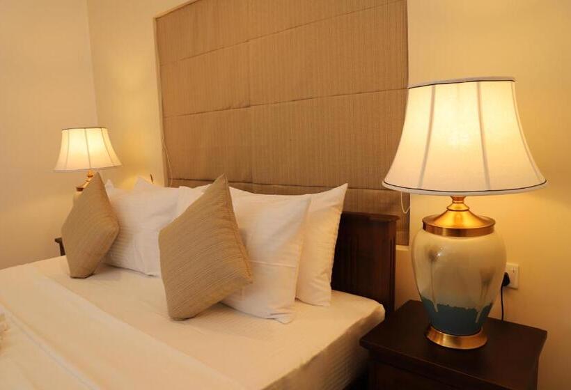 ペンション Sathmin Villa