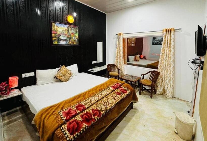 Пансион Solan Regency