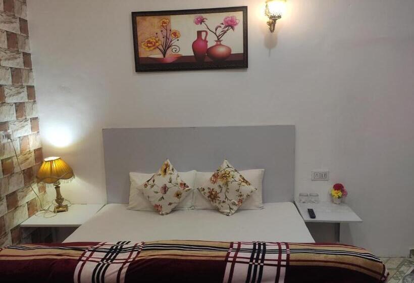 Пансион Solan Regency