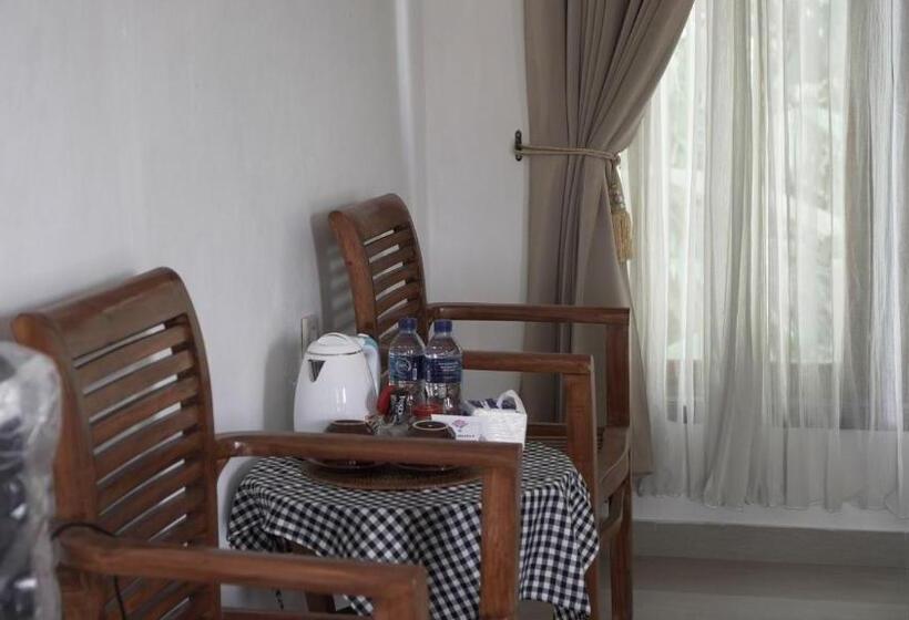 פנסיון Sri Sedana Guest House