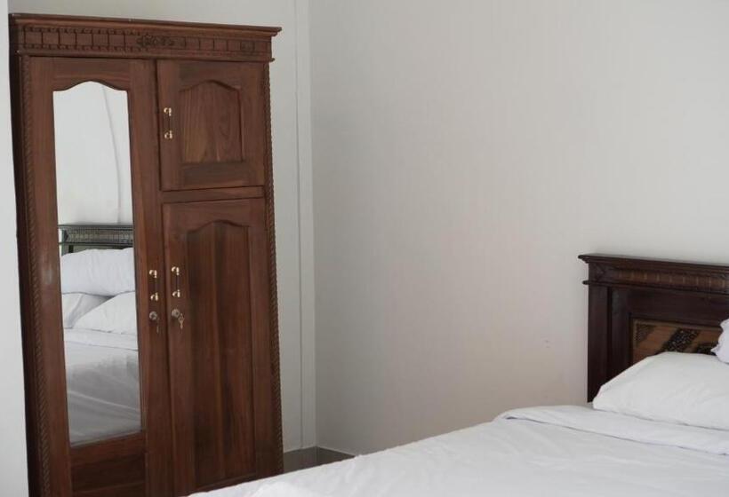 פנסיון Sri Sedana Guest House