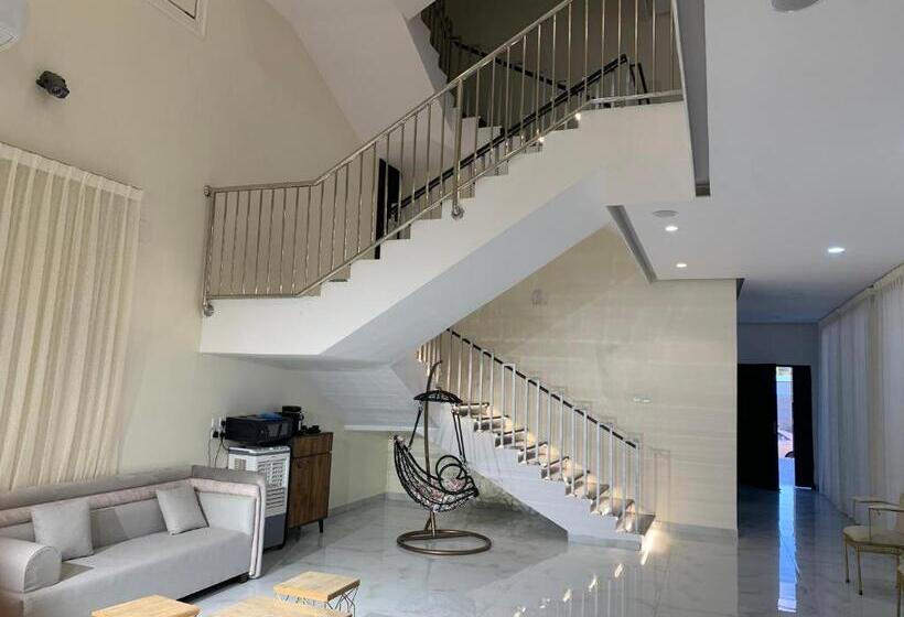 Resort روبلكس فيلا