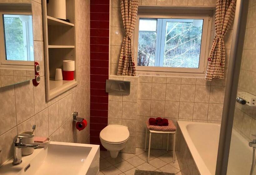 Rote Etage, Fränkisches Design, Süd Balkon In Nur 50 Schritten Zum Radweg