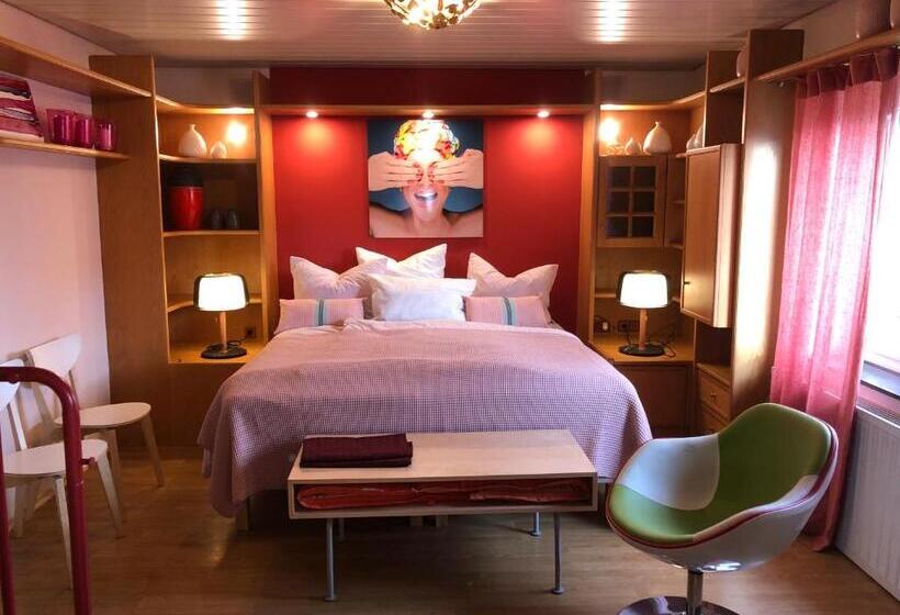 Rote Etage, Fränkisches Design, Süd Balkon In Nur 50 Schritten Zum Radweg