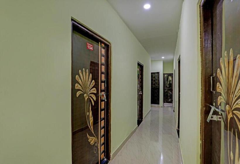 Spot On Hotel Leo Star