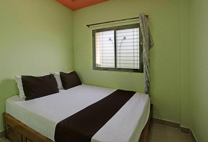 Spot On Hotel Leo Star